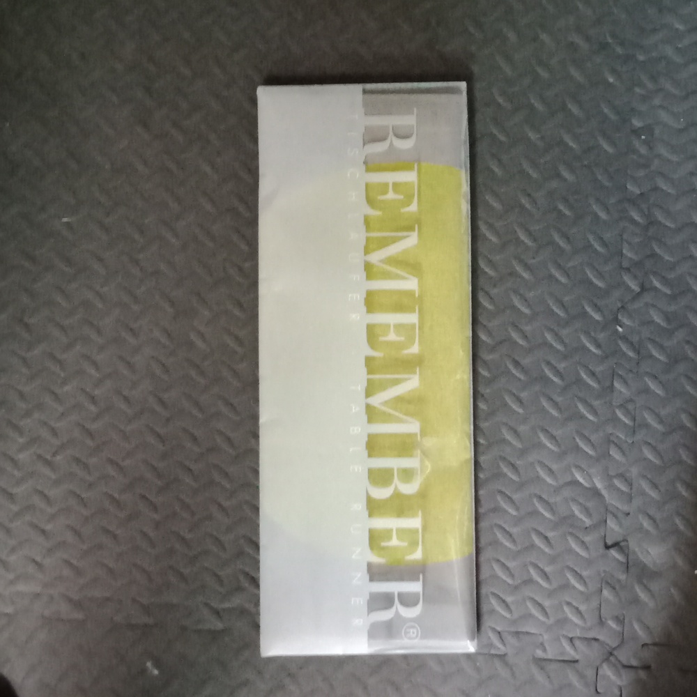 Tischlaufer table runner.